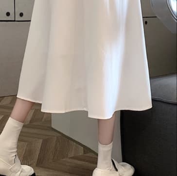 白スカート やわらかプリーツロングスカート