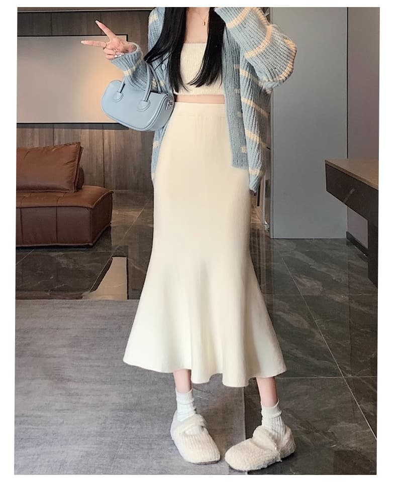 白スカート マーメイドニットスカート【裾広がり】