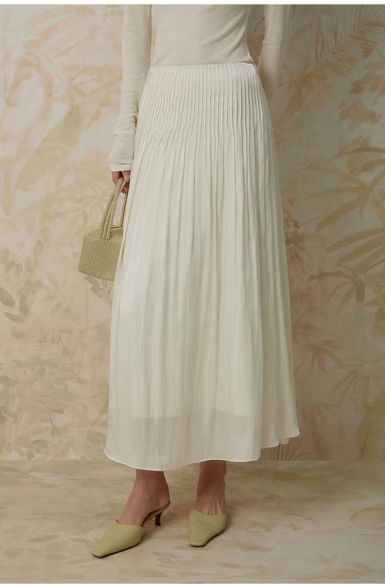 白スカート なめらかシルエット プリーツロングスカート