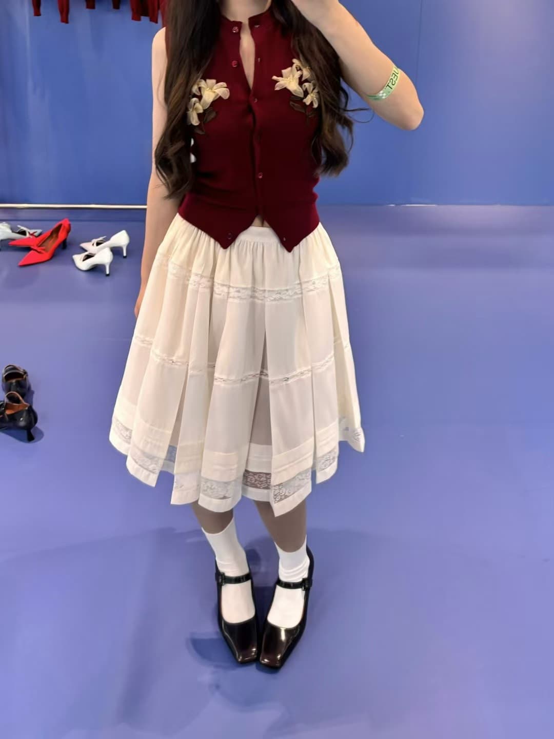 白スカート 上品レース飾り プリーツスカート