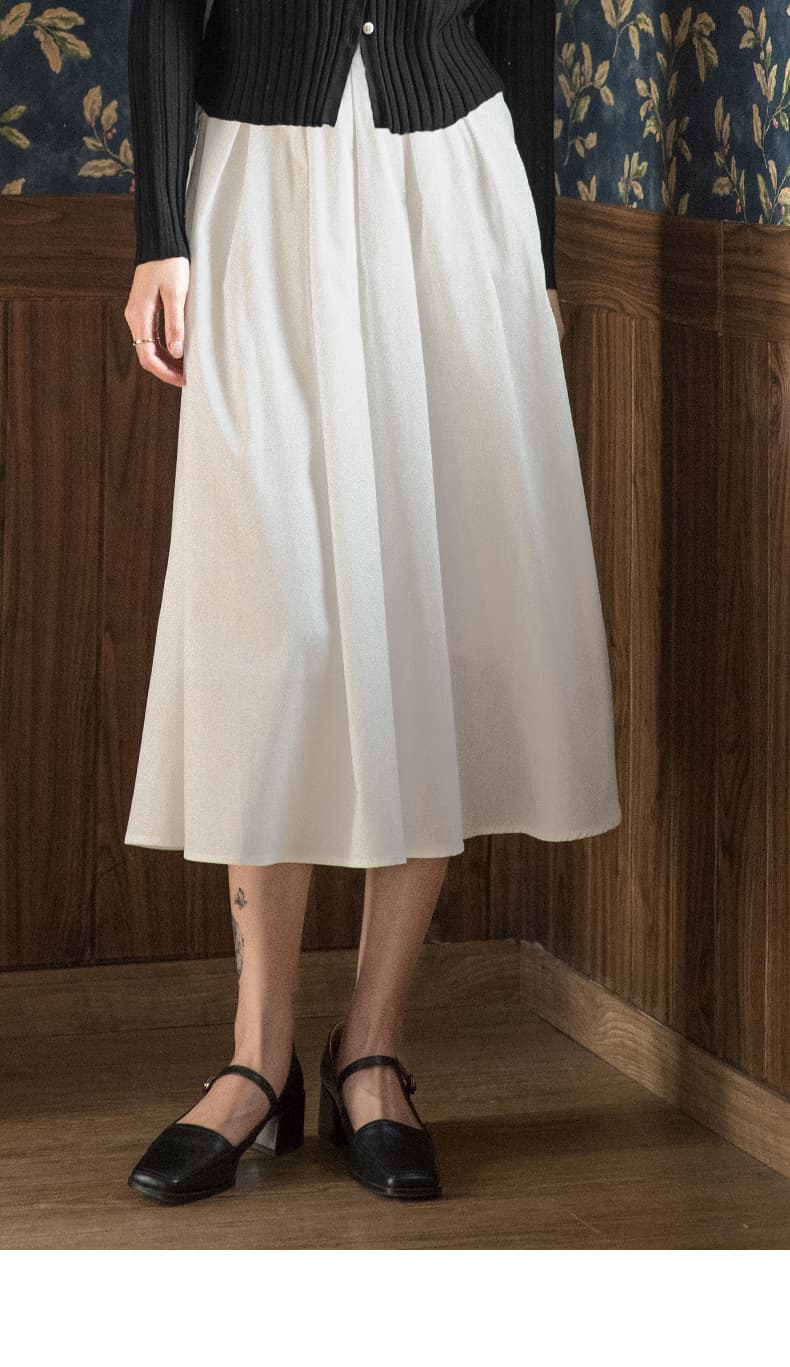 白スカート 優美なミディ丈プリーツスカート