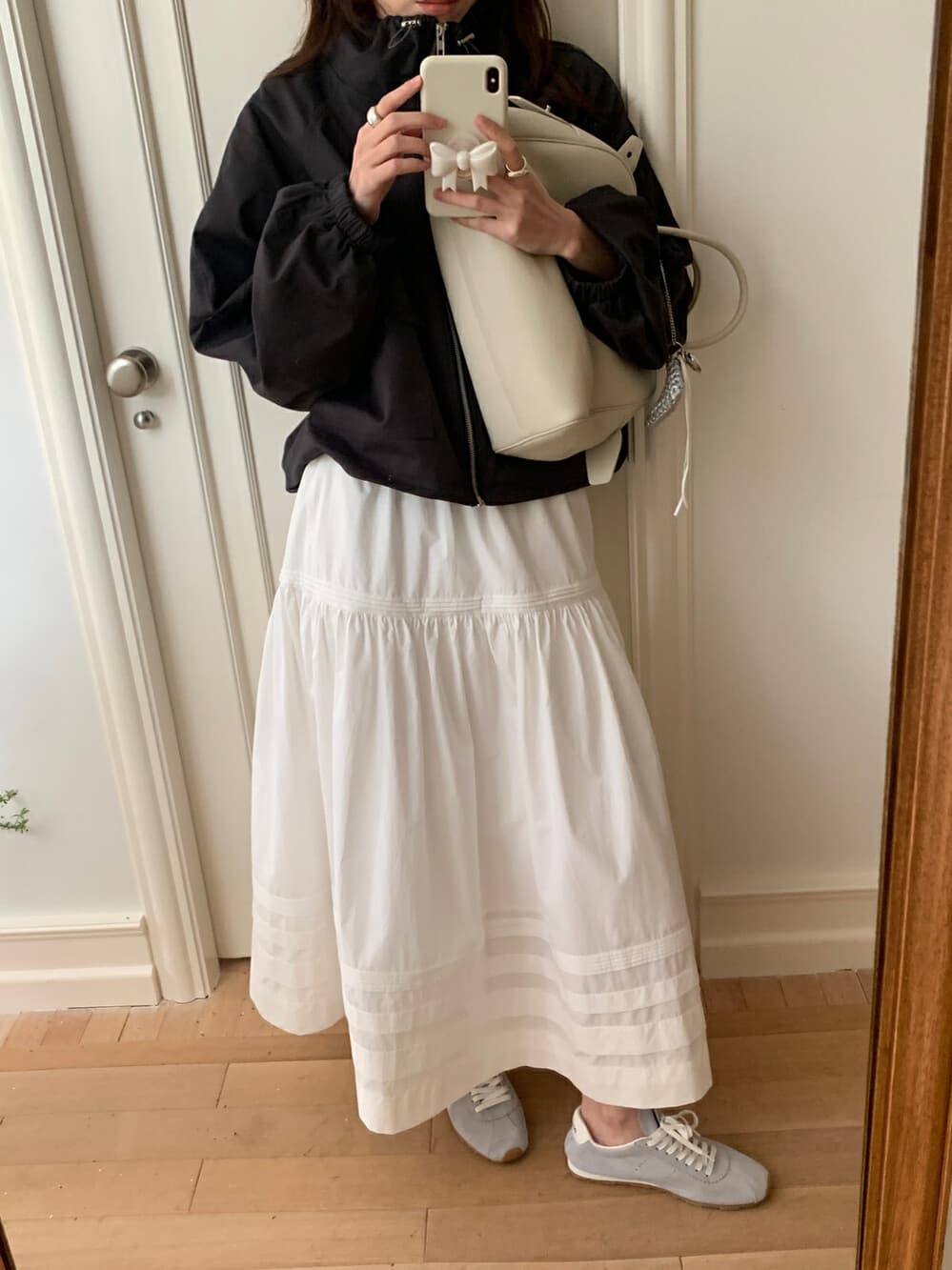 白スカート ふんわり優雅なマキシ丈プリーツスカート