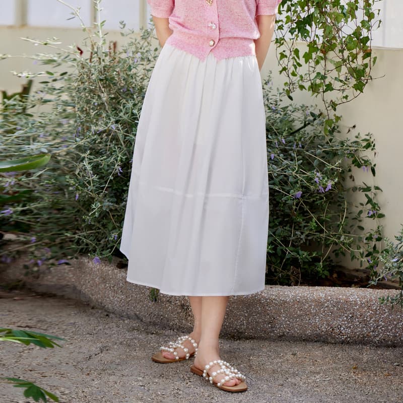 白スカート ナチュラルフレアロングスカート