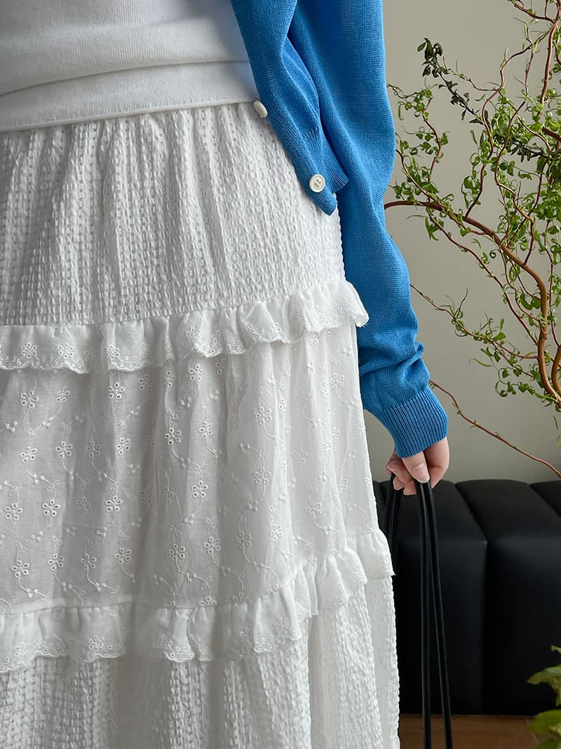 白スカート ティアードデザイン ふんわりマキシスカート