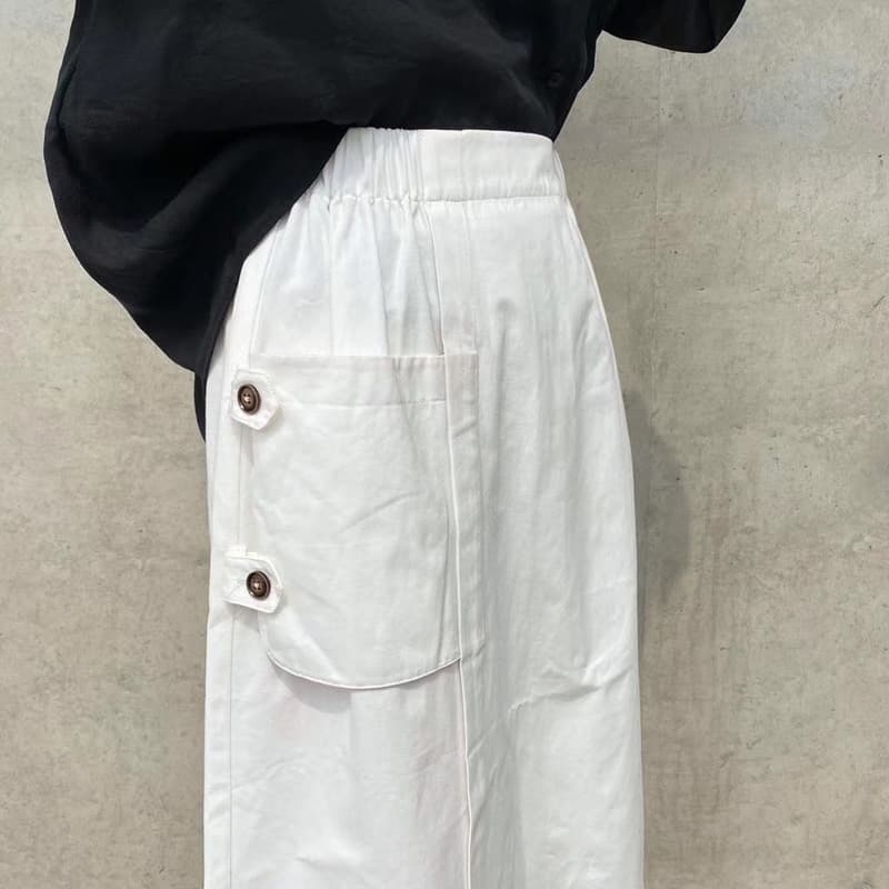 白スカート ドレープポケットフレアスカート