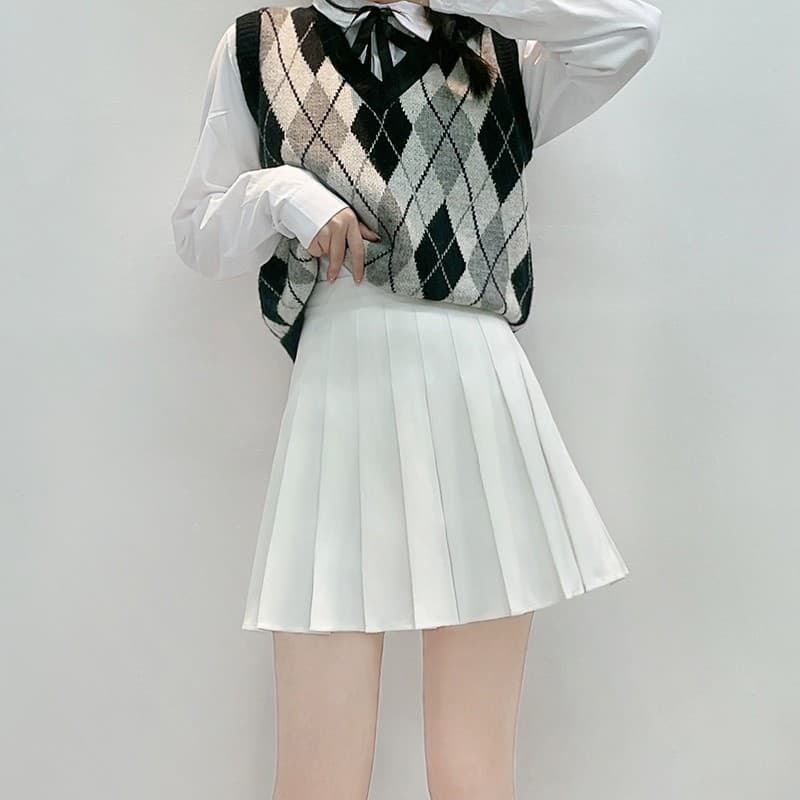 白スカート ふんわりプリーツミニスカート