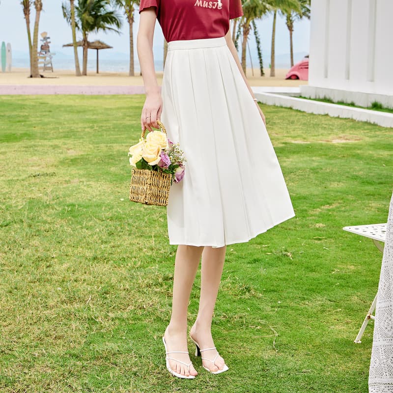 白スカート ふんわりプリーツミディスカート