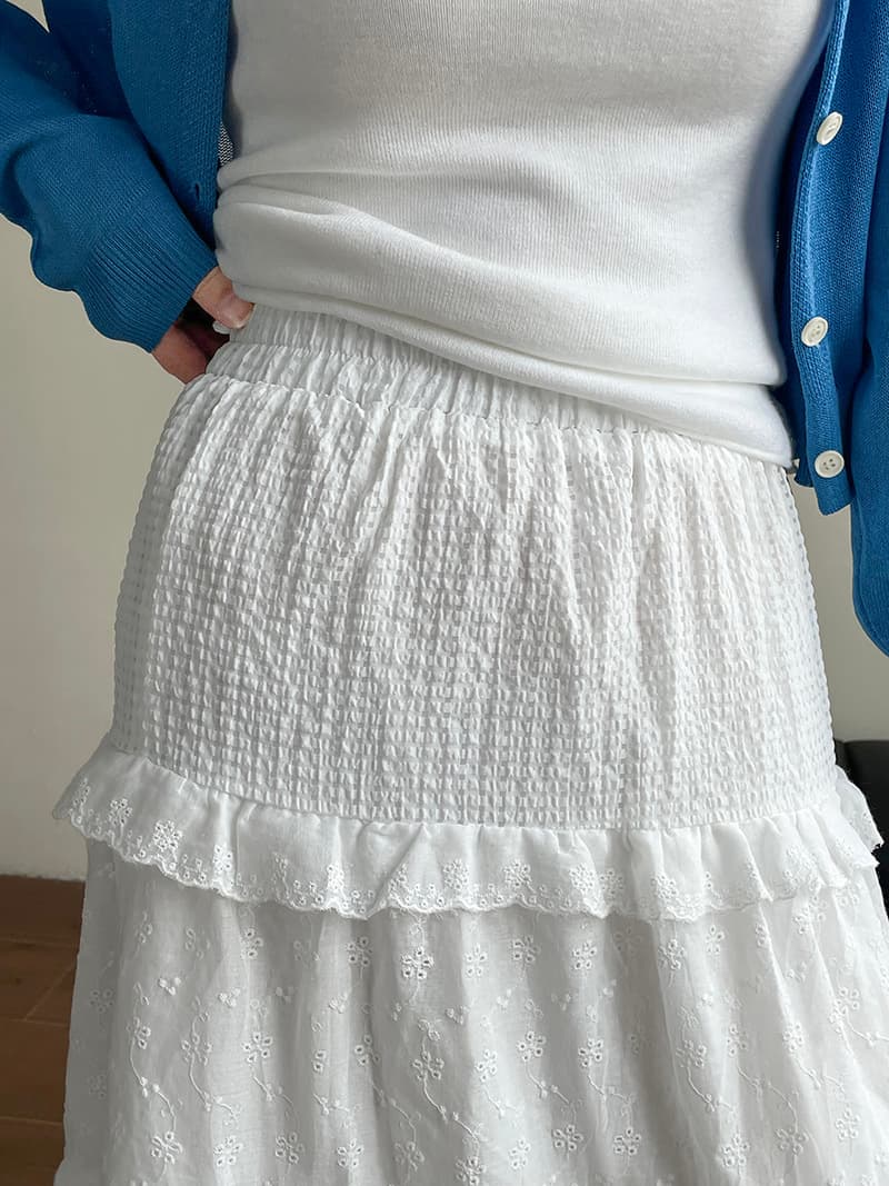 白スカート ティアードデザイン ふんわりマキシスカート