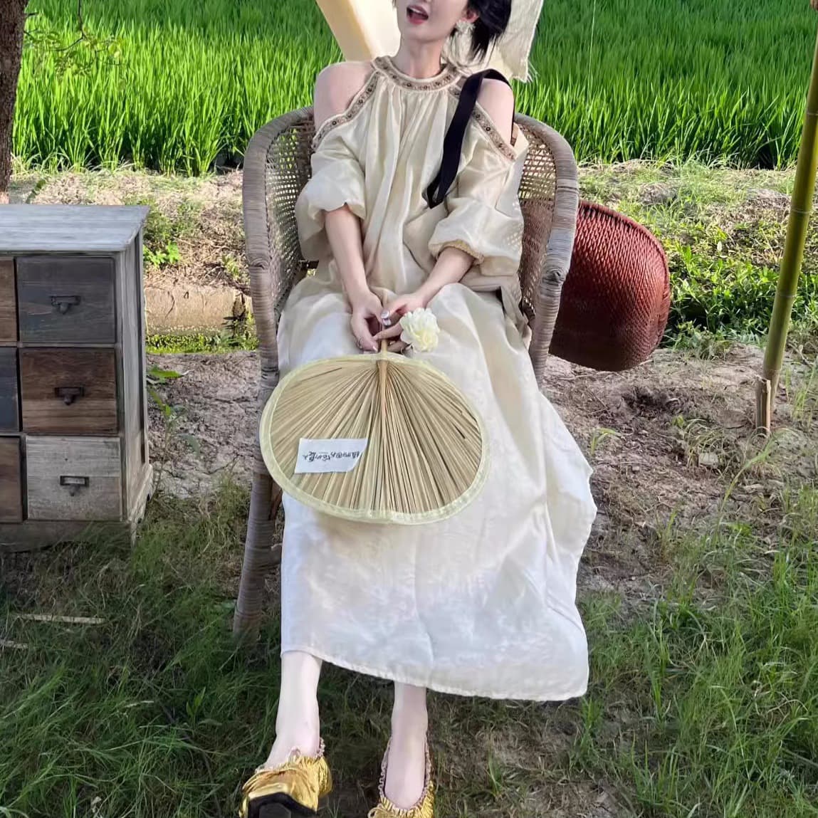 白スカート 優美なるふんわり長丈ワンピース