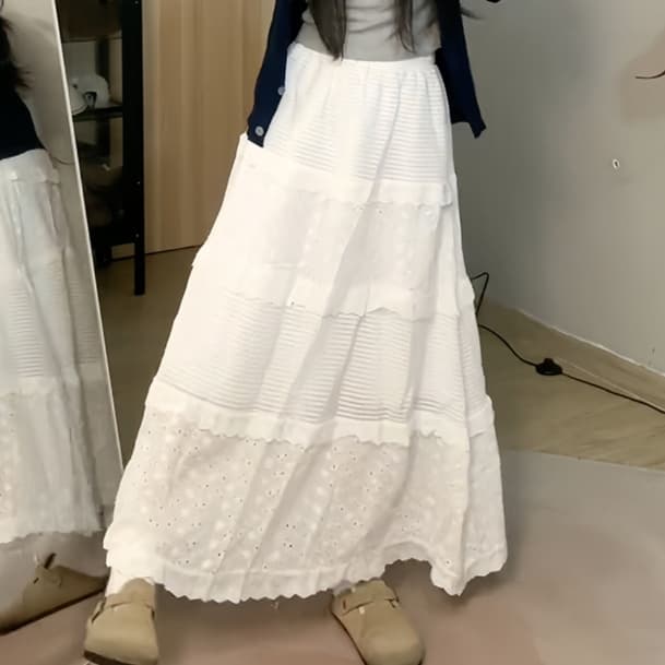 白スカート フェミニンティアードスカート