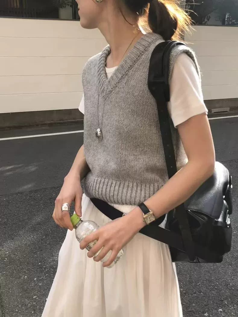 白スカート 優美なフレアロングスカート