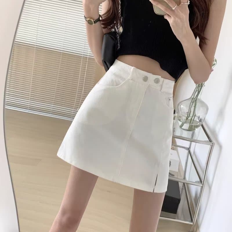 白スカート すっきりシルエット台形スカート