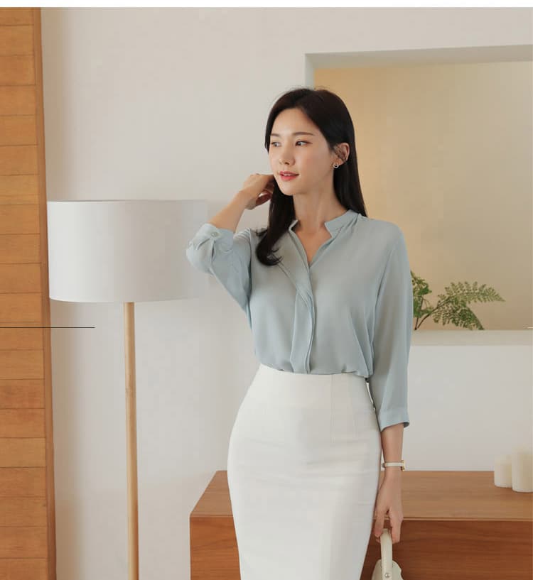 白スカート オフィスシーンを彩る優美なタイトスカート