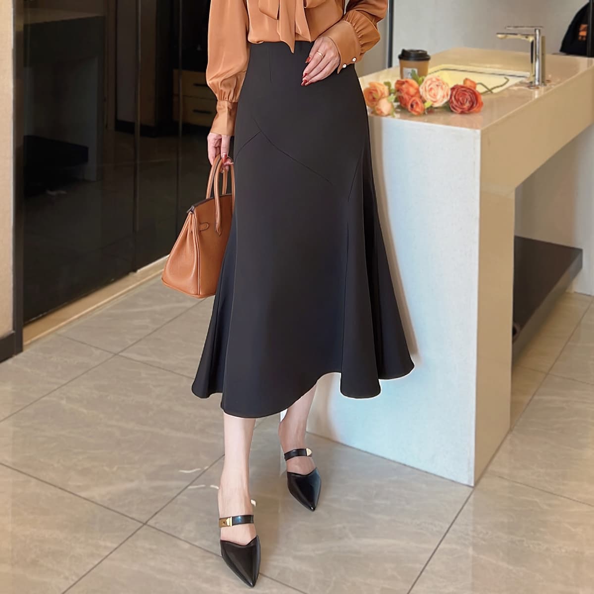白スカート マーメイド 優美なパネルデザイン