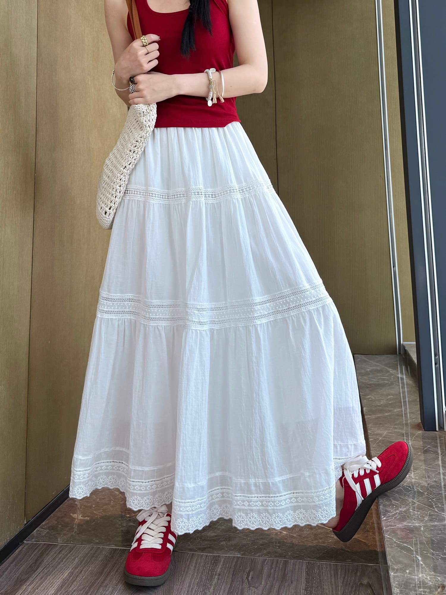 白スカート 花レース段重ねマキシフレア